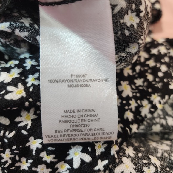Vtg Y2K MADDEN GIRL Size Small Black Ditsy Floral‎ Deep V-neck Drawstring Romper - Picture 7 of 8